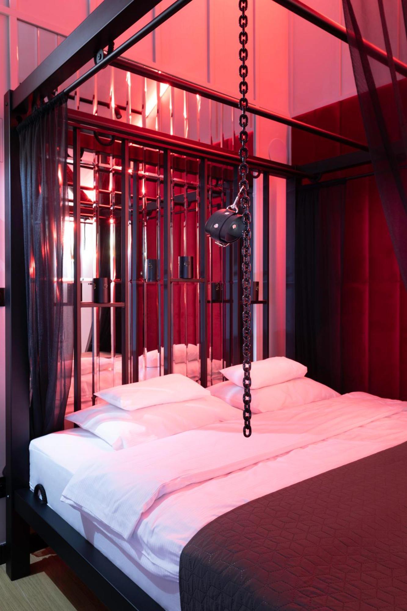 Exclusive Bdsm Apartment Krakow - Adults Only Εξωτερικό φωτογραφία