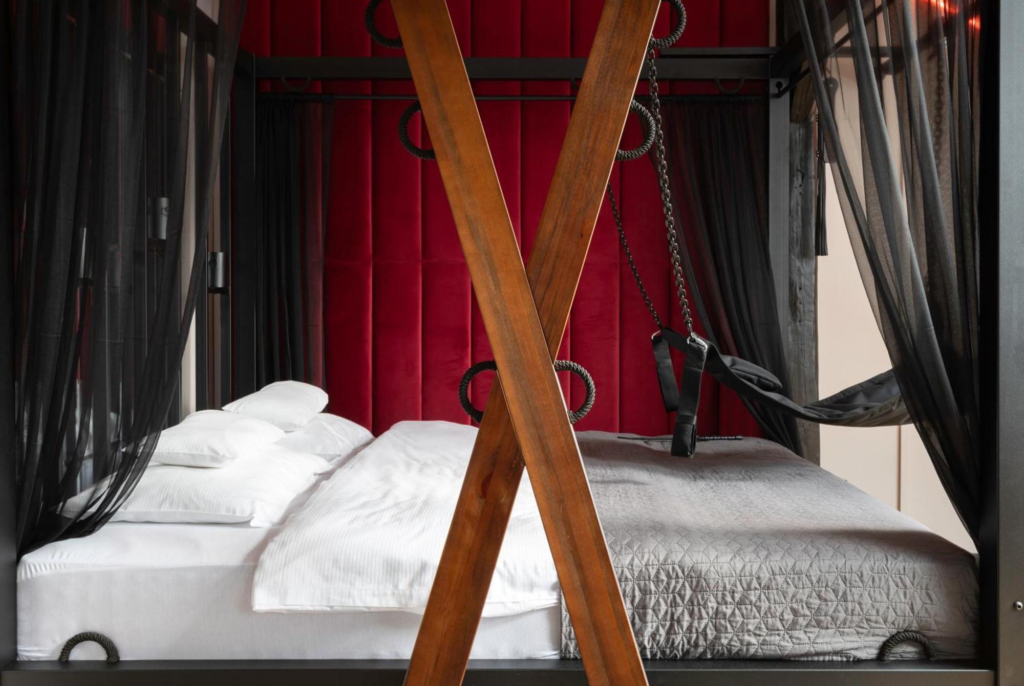 Exclusive Bdsm Apartment Krakow - Adults Only Εξωτερικό φωτογραφία