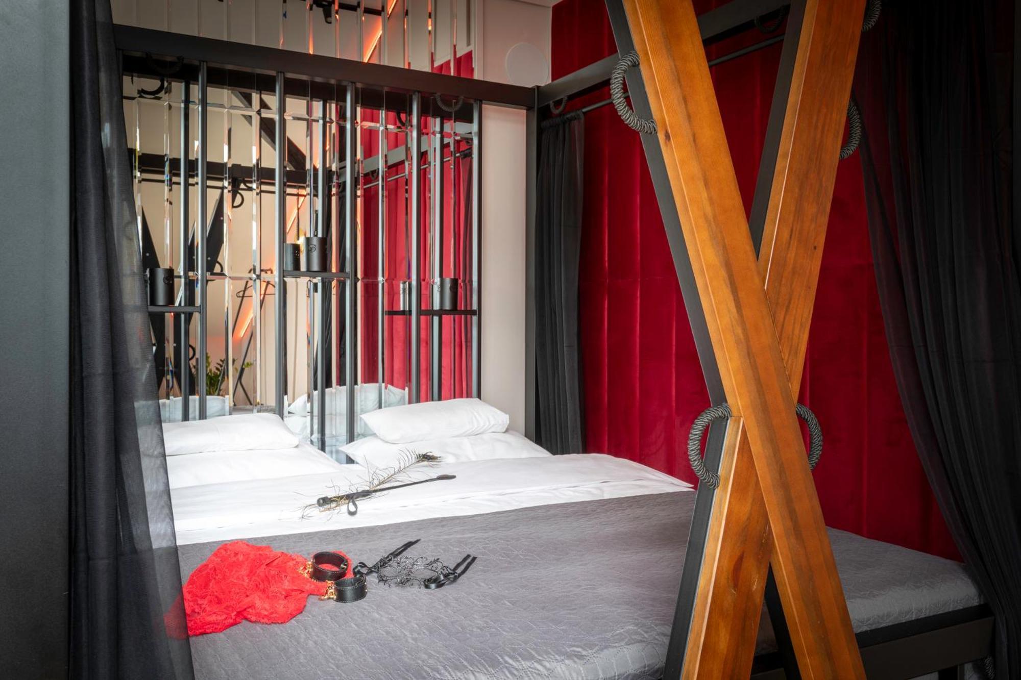Exclusive Bdsm Apartment Krakow - Adults Only Εξωτερικό φωτογραφία