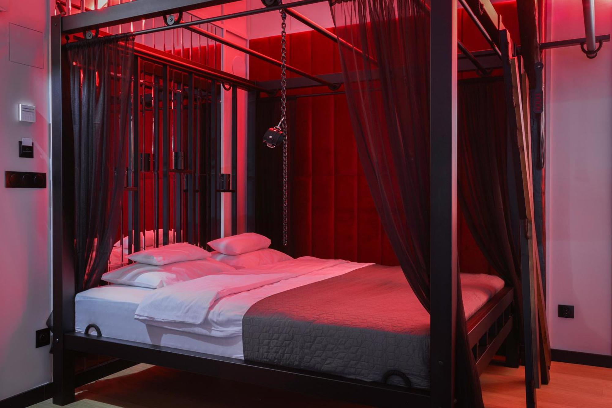 Exclusive Bdsm Apartment Krakow - Adults Only Εξωτερικό φωτογραφία