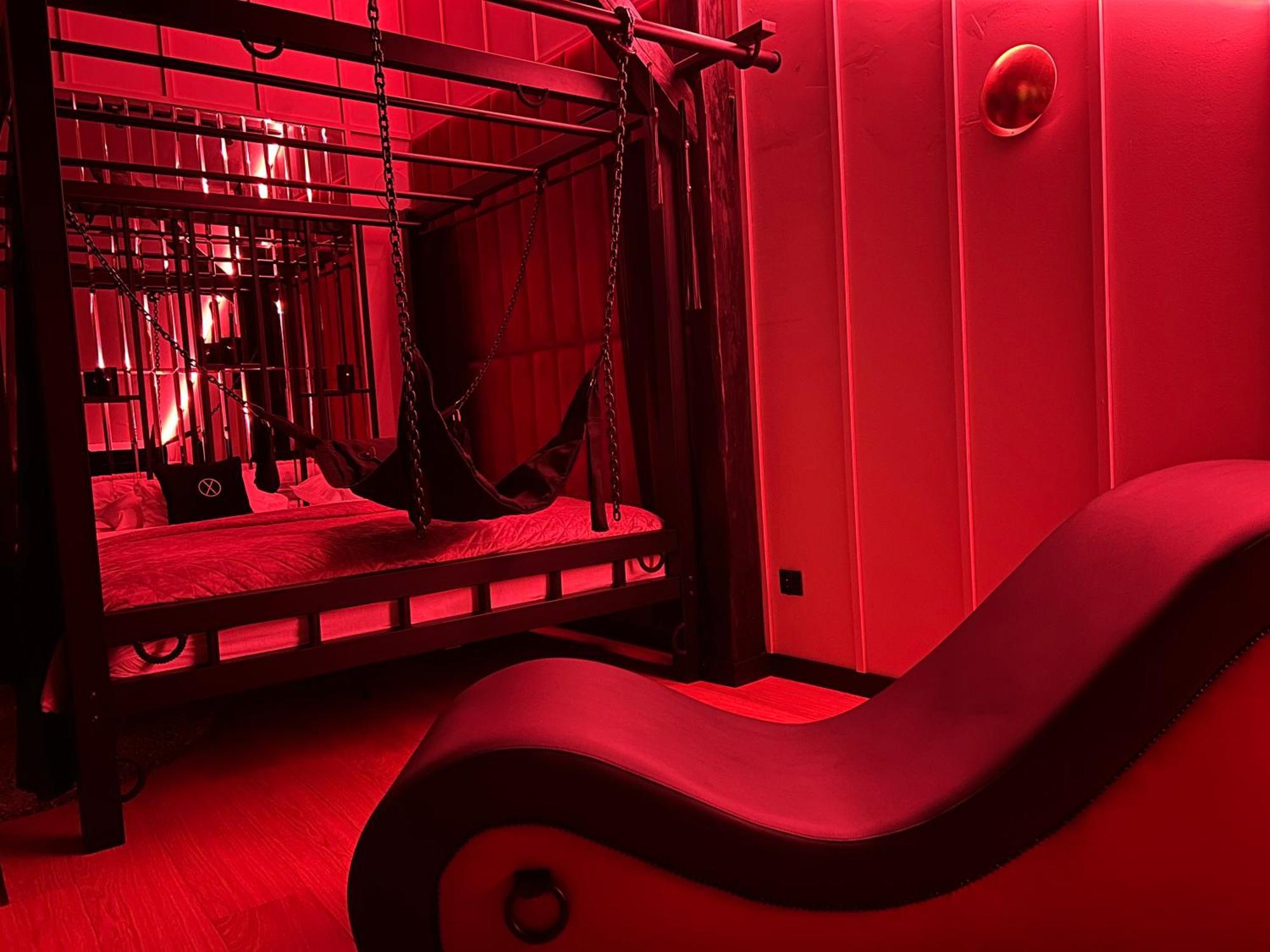 Exclusive Bdsm Apartment Krakow - Adults Only Εξωτερικό φωτογραφία